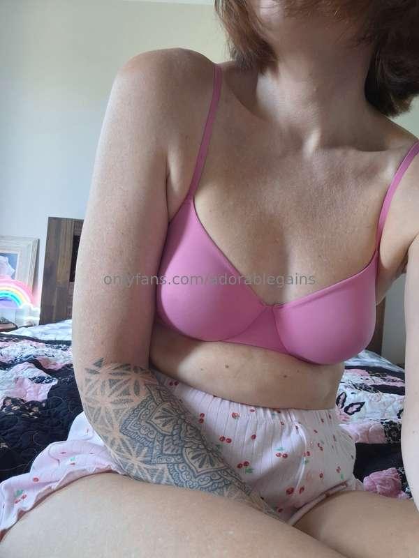 On average, OnlyFans creators make between $150 - $180 per M..