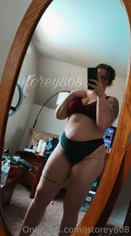 Not feeling the greatest today. 😔 I think high waisted panti..