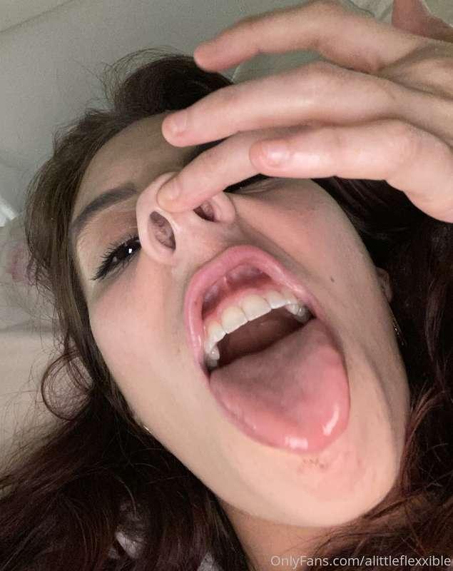 I’m not all moans and kink 🤣
•
I’m actually a complete nutca..
