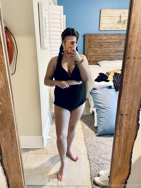 Heading to the beach ☀️