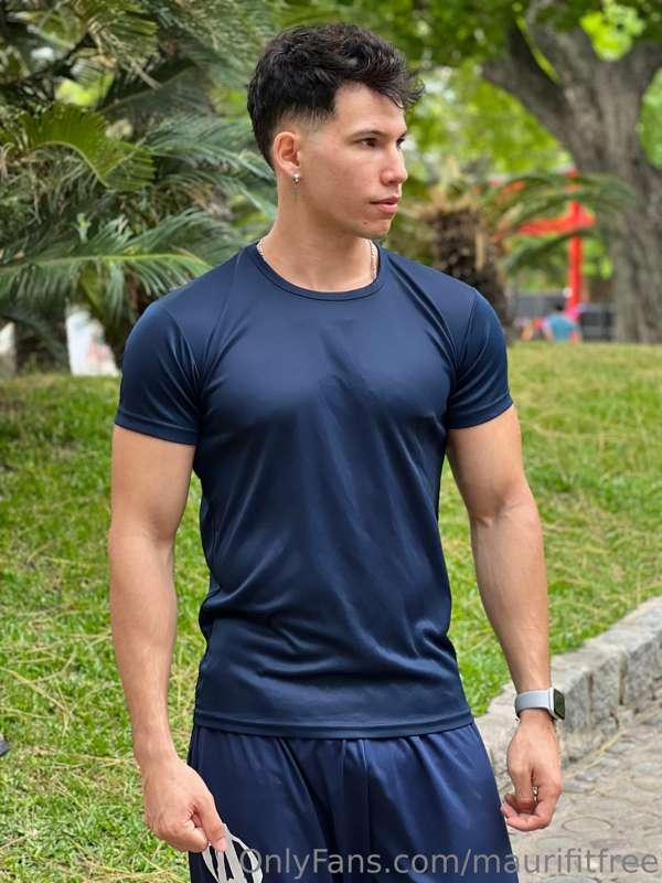Hola , estoy esperándote para conocernos mejor 🥵👇
@maurifitn..