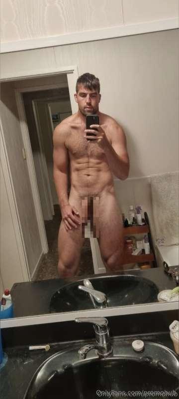 You must subscribe to his new free page.Featuring free and u..