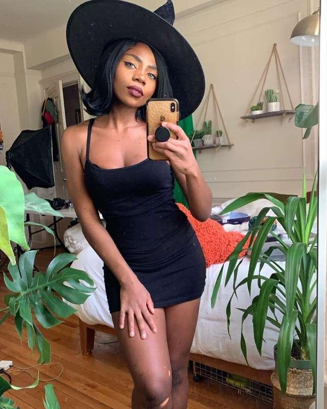 Prepare to be bewitched by today's featured egirl! ✨ We’re t..
