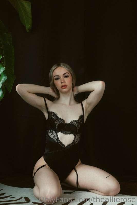 Let me take you to the dark side 😈 I want to sin with u 🔥
