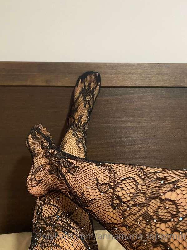 Hey love 🤤🦶🏼 I want you to take off everything I have on🥵🥵🥵