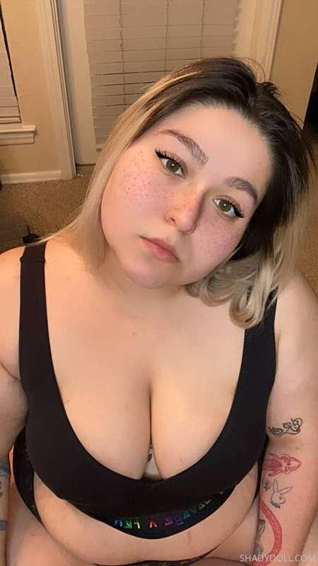 Should I be a good girl or bad? 😇😈