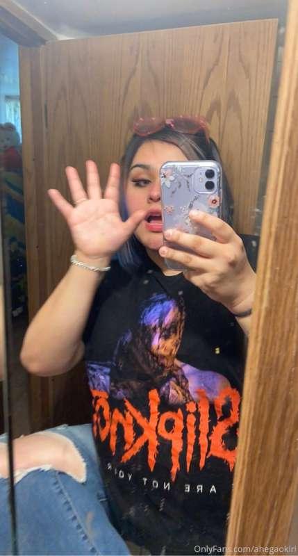 I want you to see my selfies too haha pls