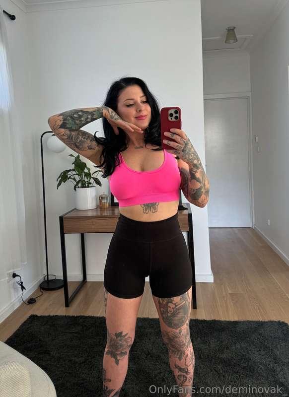 I’m trying to get your attention! Helloooooo! Good morning 😘