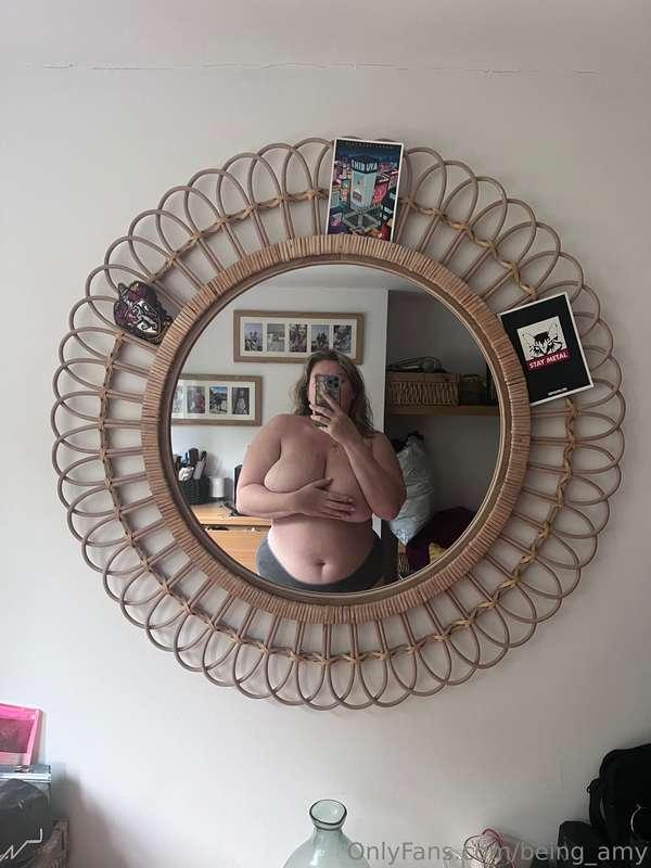 Just shooting content…. 😌 bit of cheeky one for the wall but..