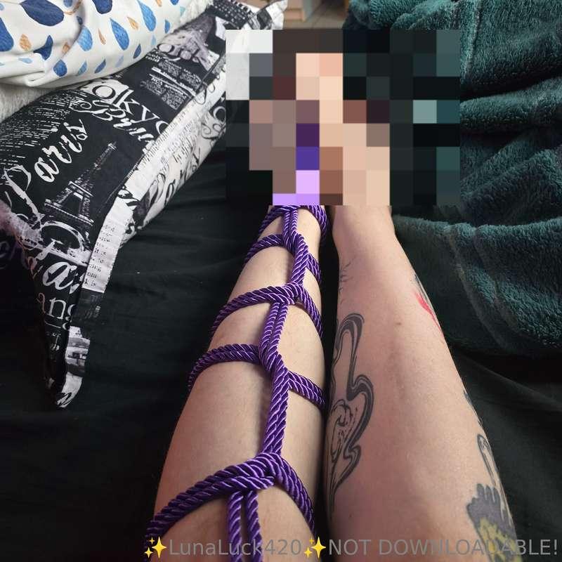 Tried some self shibari, check out my foot ties! I kinda tau..