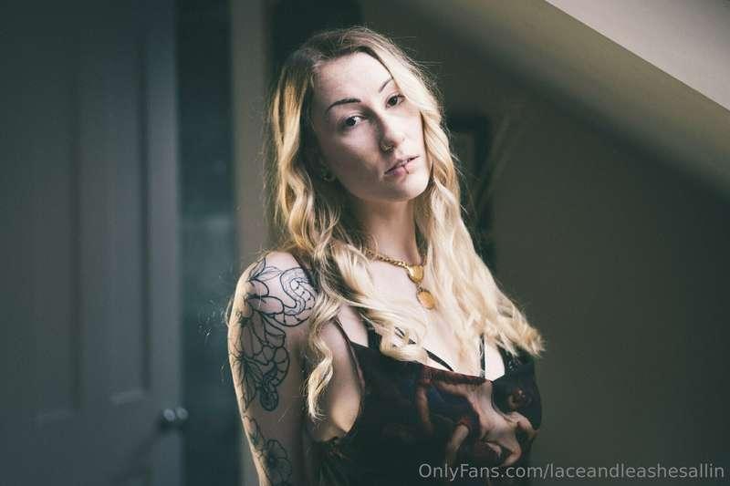 laceandleashesallin image #9