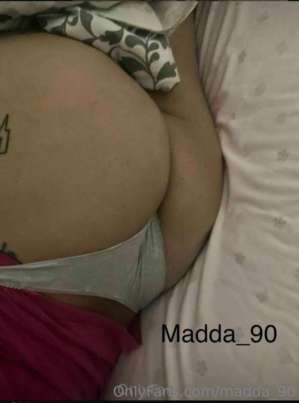 Vieni a farmi compagnia nel mio letto? Mi sento tanto sola e..