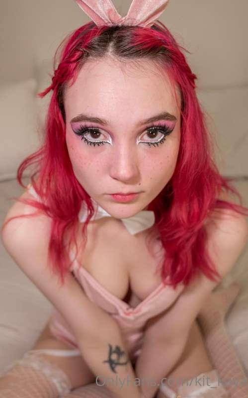 Are you looking at my eyes first?🥺