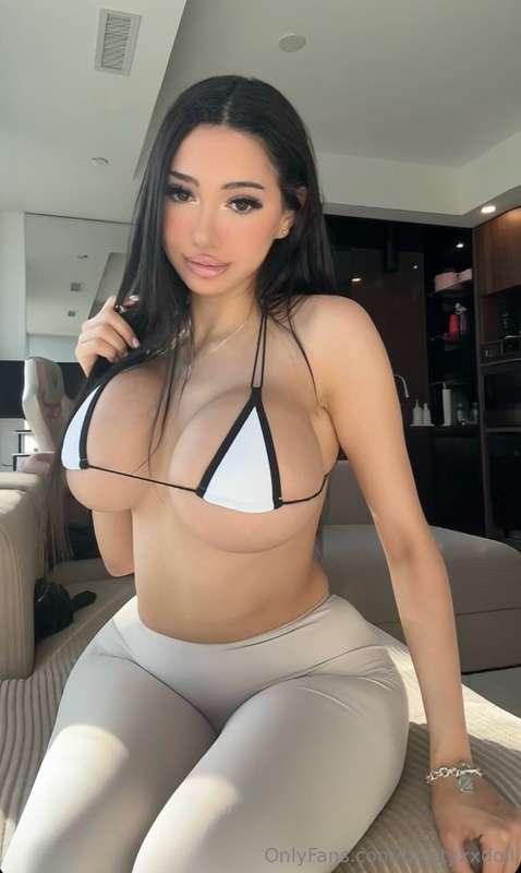 Don’t act shy… I know you wanna taste😈