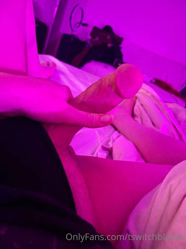 I’m feeling very dominant tonight 😈😈
