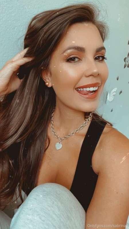 HIIIIII!!!!!🤪🤪🤗🤗 I AM SO SO SORRY I WAS AWAY THIS WEEK! MY P..