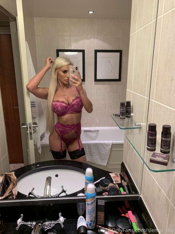 Free DM hardcore video being sent 🥰🥳