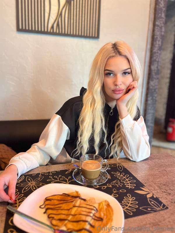 Eating with my eyes and then eating for real 😋