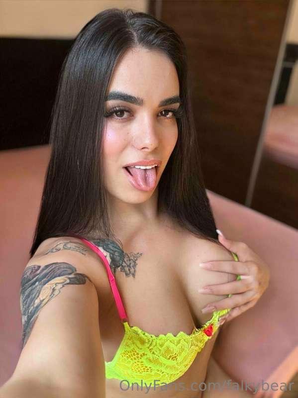 Hey babe you have no idea what a huge secret this princess k..