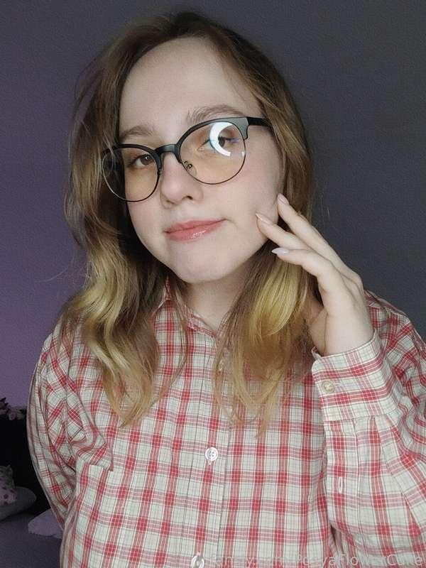 can i be your cute teacher? :3





#daddysgirl #blonde #fyp #glasses #cute #kawaii #teen #babyface #natural #18