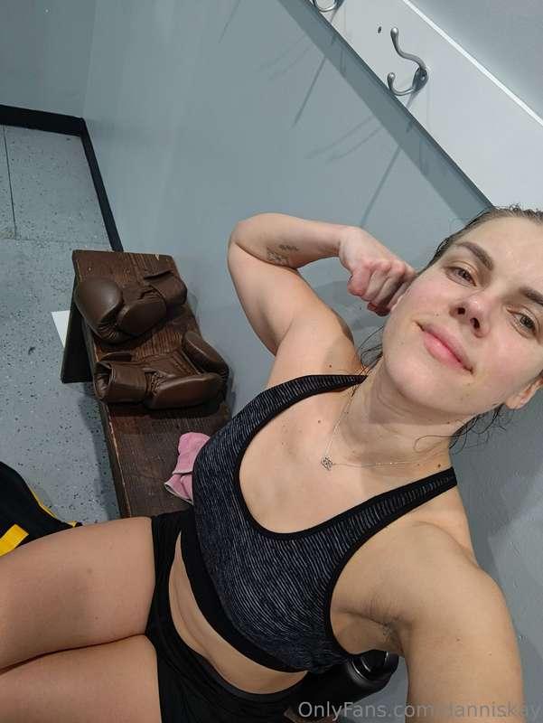 Muay Thai 💢👊🏼💢😾  I'm really happy I decided to take classes ..