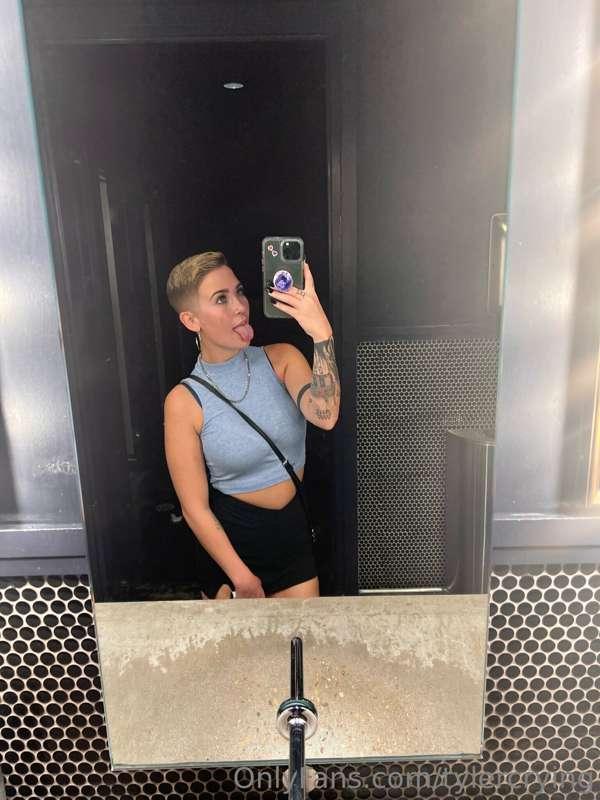 Only a girl can make me cum tonight