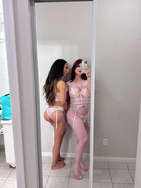 Cooking up something spicy 🌶️🥵 with the bestie @lovelyeviexo..
