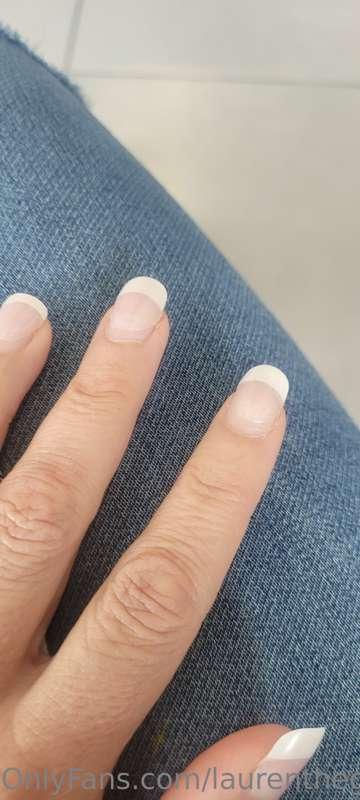 At the nail salon now... in desperate need of a fill in🙈  I ..