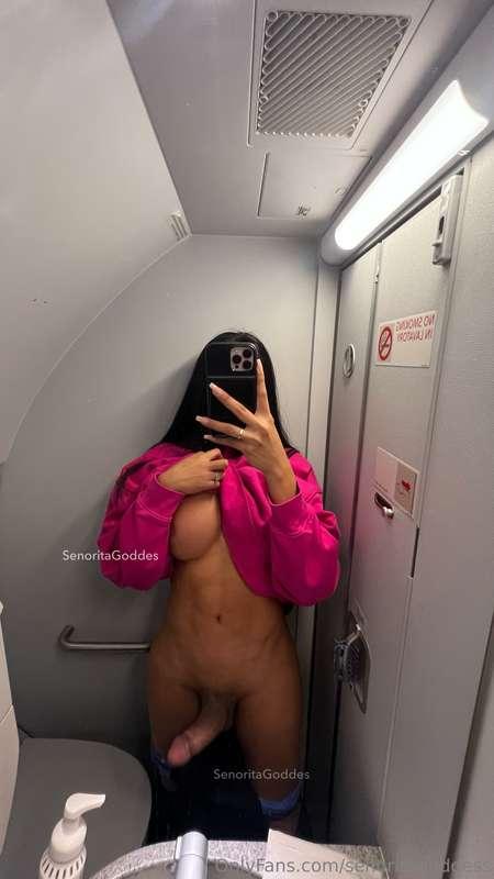 ✈️