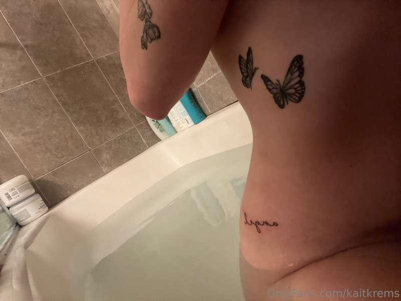 i did unspeakable things in this bathtub thinking about u..