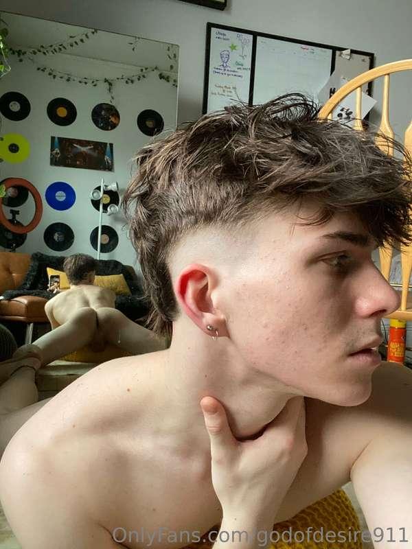 Wake up already and fuck me 🍑