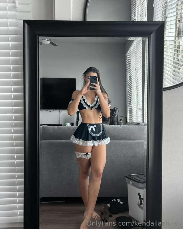 How would you react if i was ur maid?😏