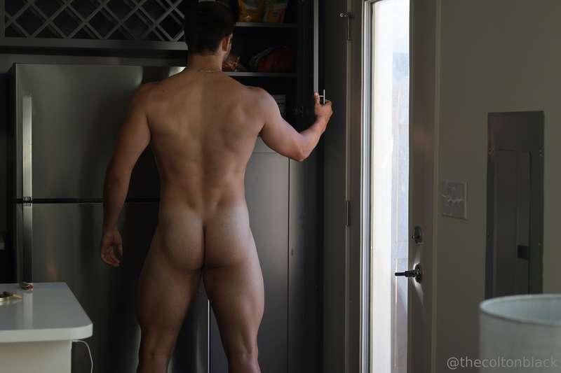 Happy hump day 🍑