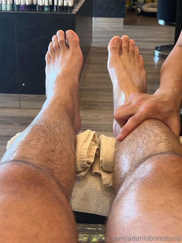 What do you love more? My feet or my ass 😈😈
