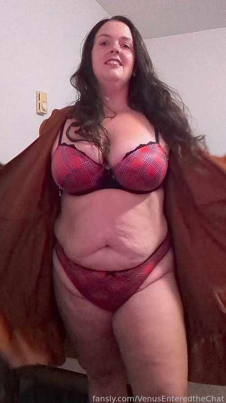 venusenteredthechat image #10