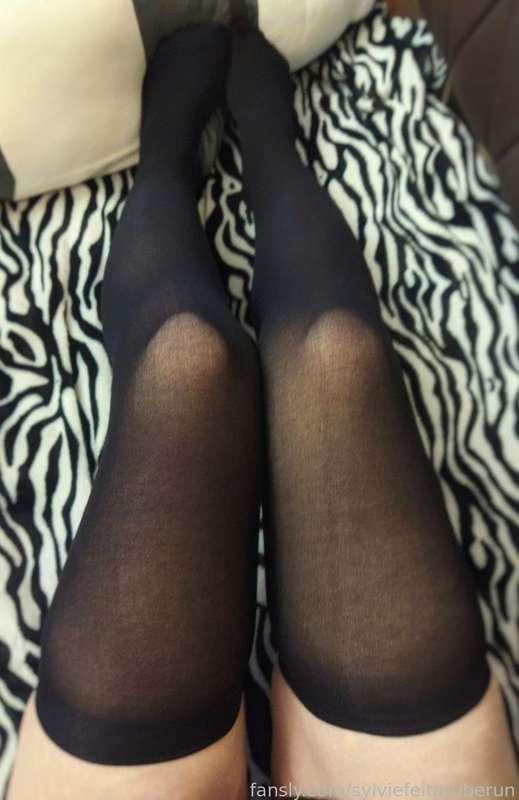 I updated albums with stockings and shoes on chaturbate