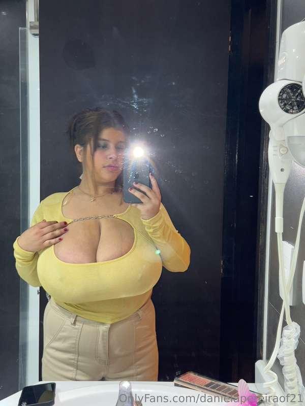 danielapereiraof21 image #25