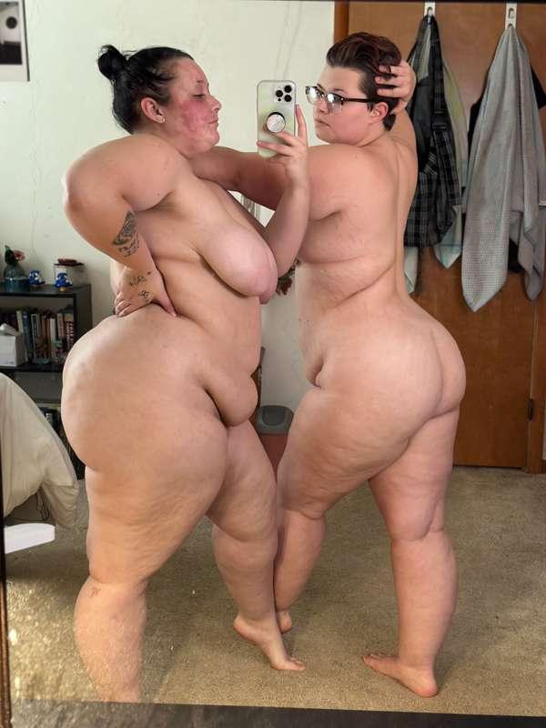 My daughter and her best friend that ate my ass! Tip 25 belo..