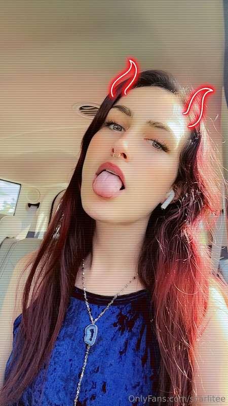 wanna see whats under my dress? 🤭