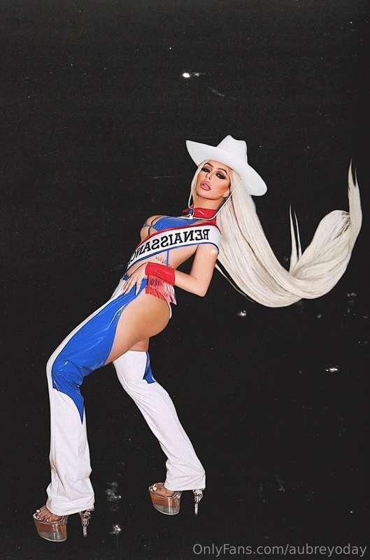 Save a horse, ride a cowboy 