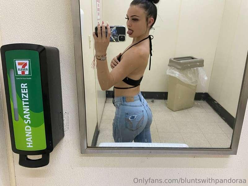 bluntswithpandoraa image #1