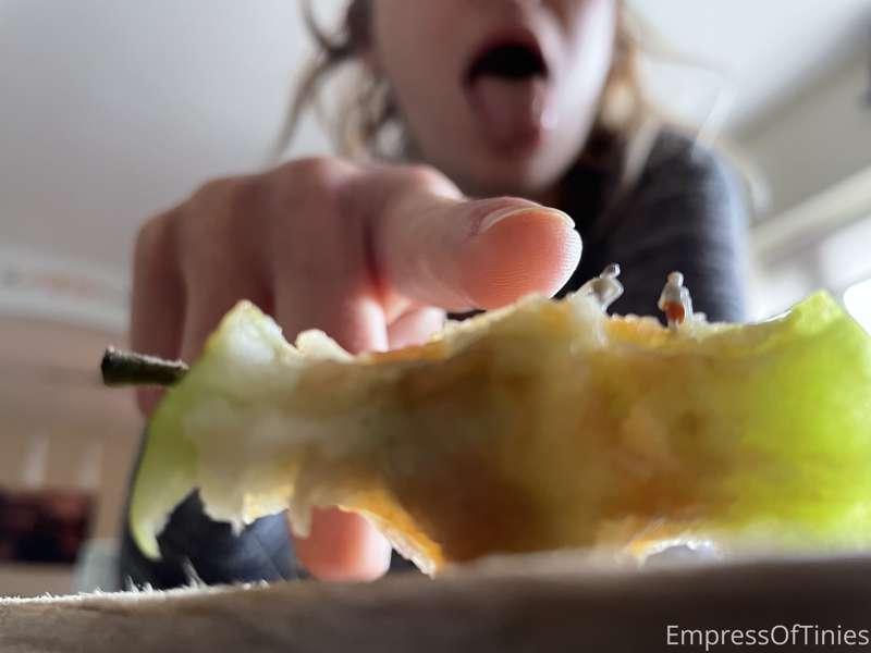 Another close encounter, they ran with mouths full of apple ..