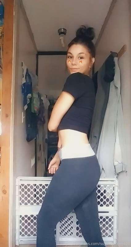 Private message me😝😝