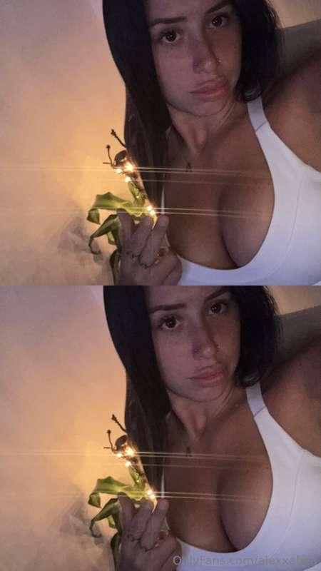 Same pic. Still can't stop staring? thought so 😝😏