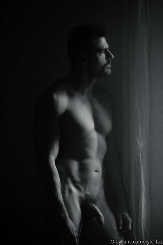 One of the things I like the most (apart from sex) is posing..
