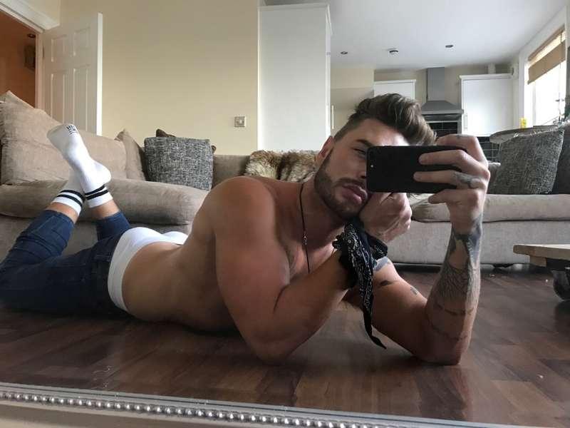 Cone rip my jeans off and fuck me