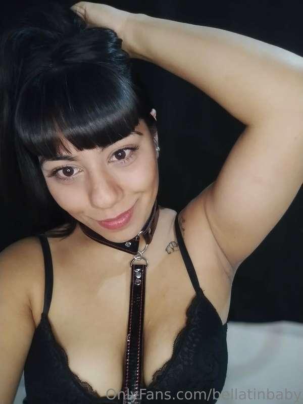 I WANT TO BE YOUR DAMN BITCH. 😏👅