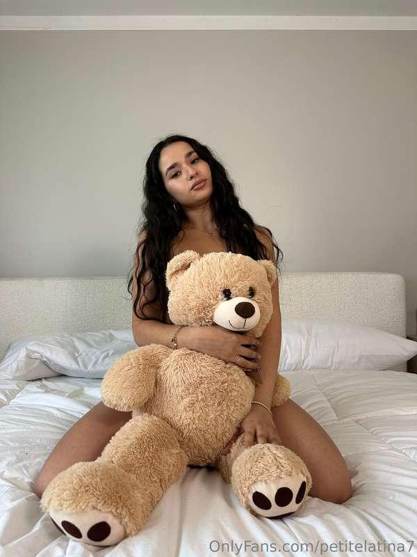 happy friday babe 😘😘last night was crazy... but im ready to ..