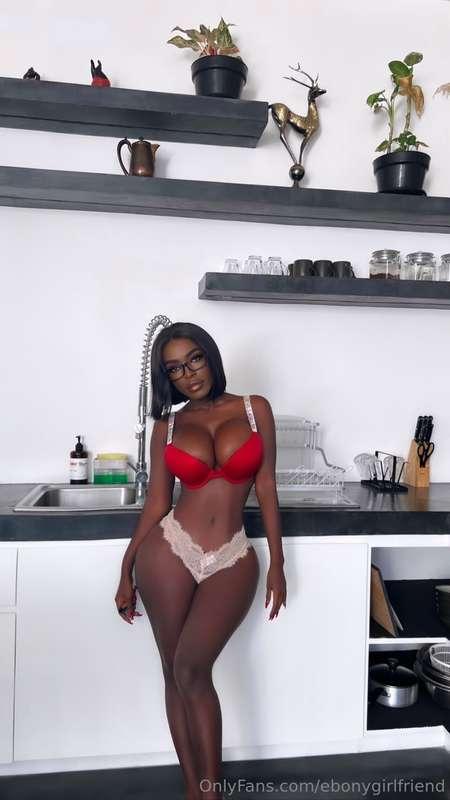 Just here to make your day a little hotter 👅🍫