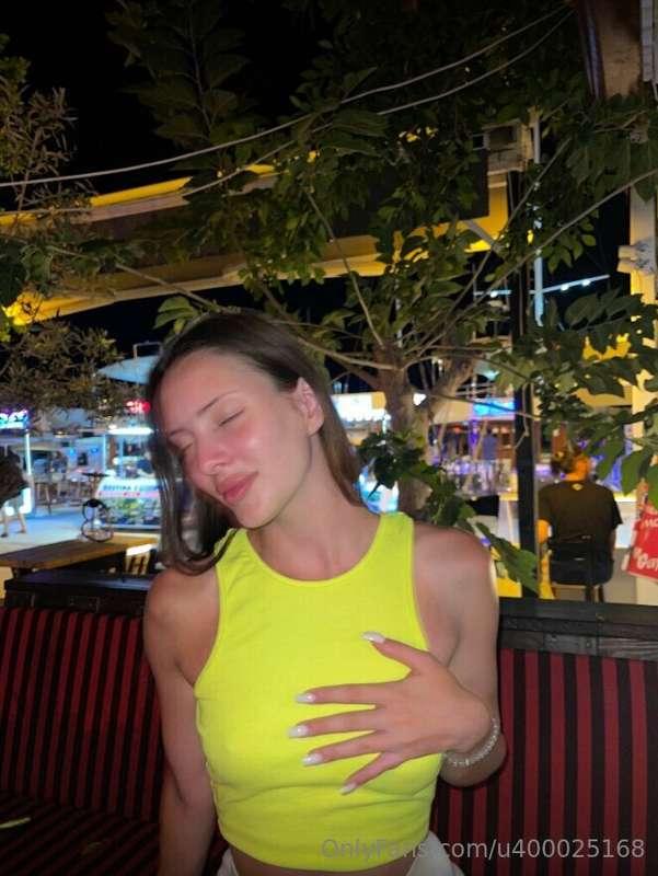 Does yellow suit me?😘😉